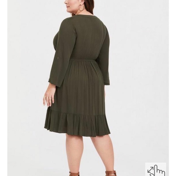 Women’s Knee Length Dress - Picture 3 of 9